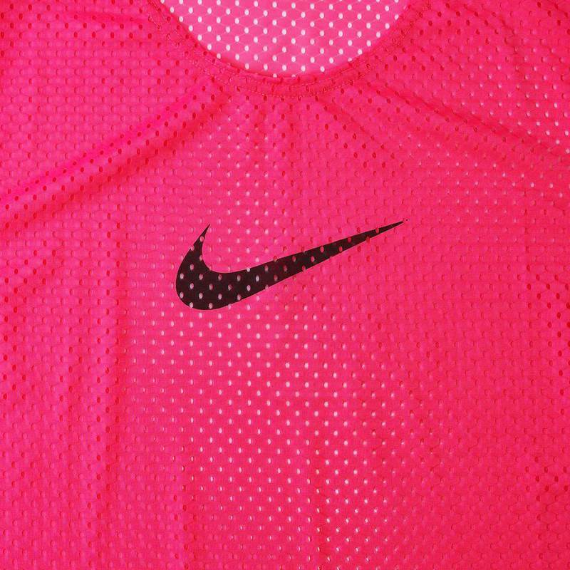 Тренировочная манишка Nike 910936-616