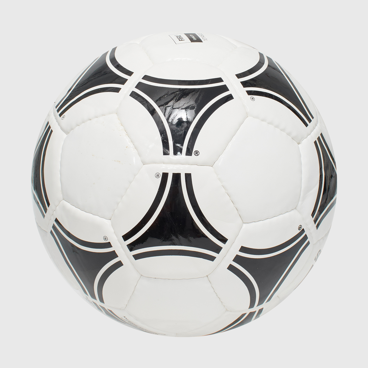 Фубольный мяч Adidas Tango R 656927