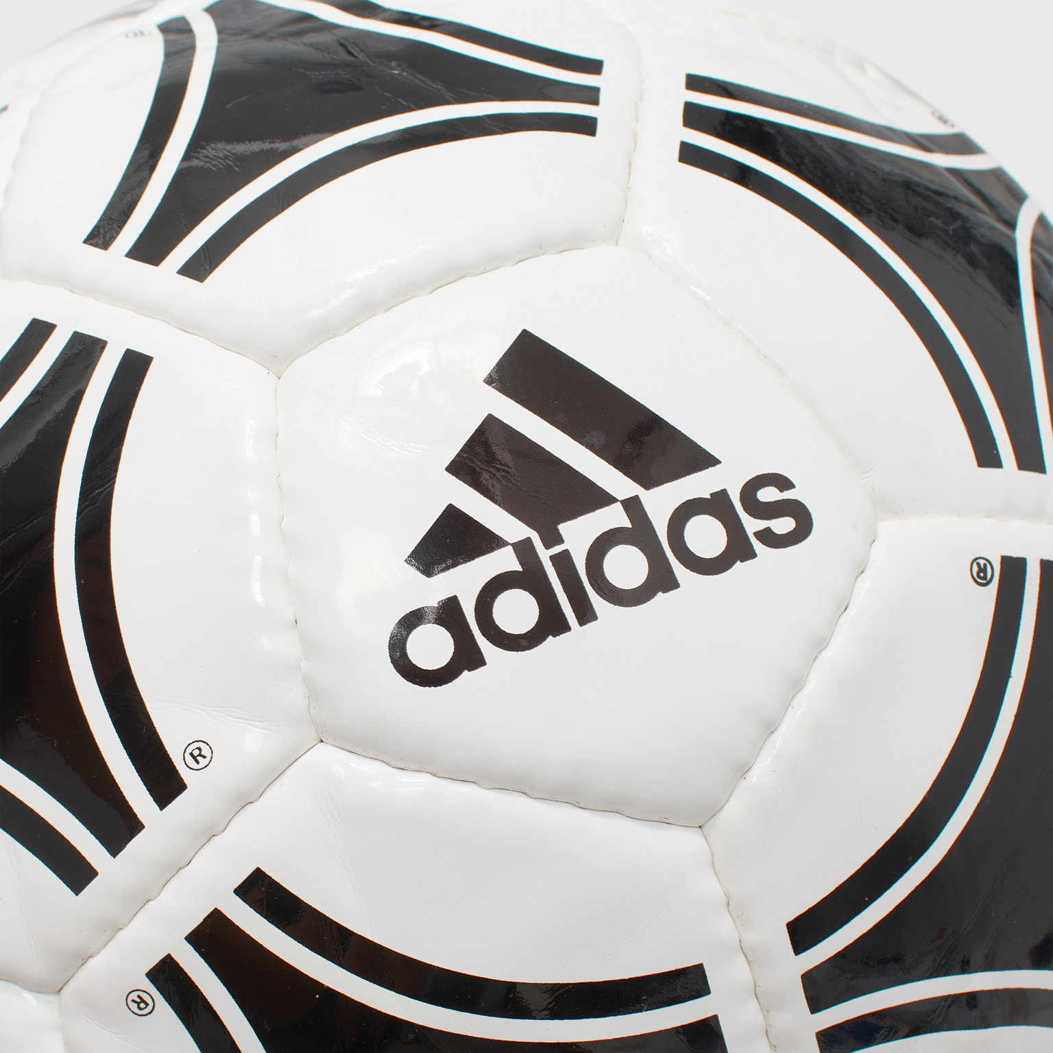Фубольный мяч Adidas Tango R 656927
