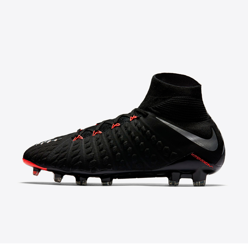 Бутсы Nike HyperVenom Phantom III DF FG 