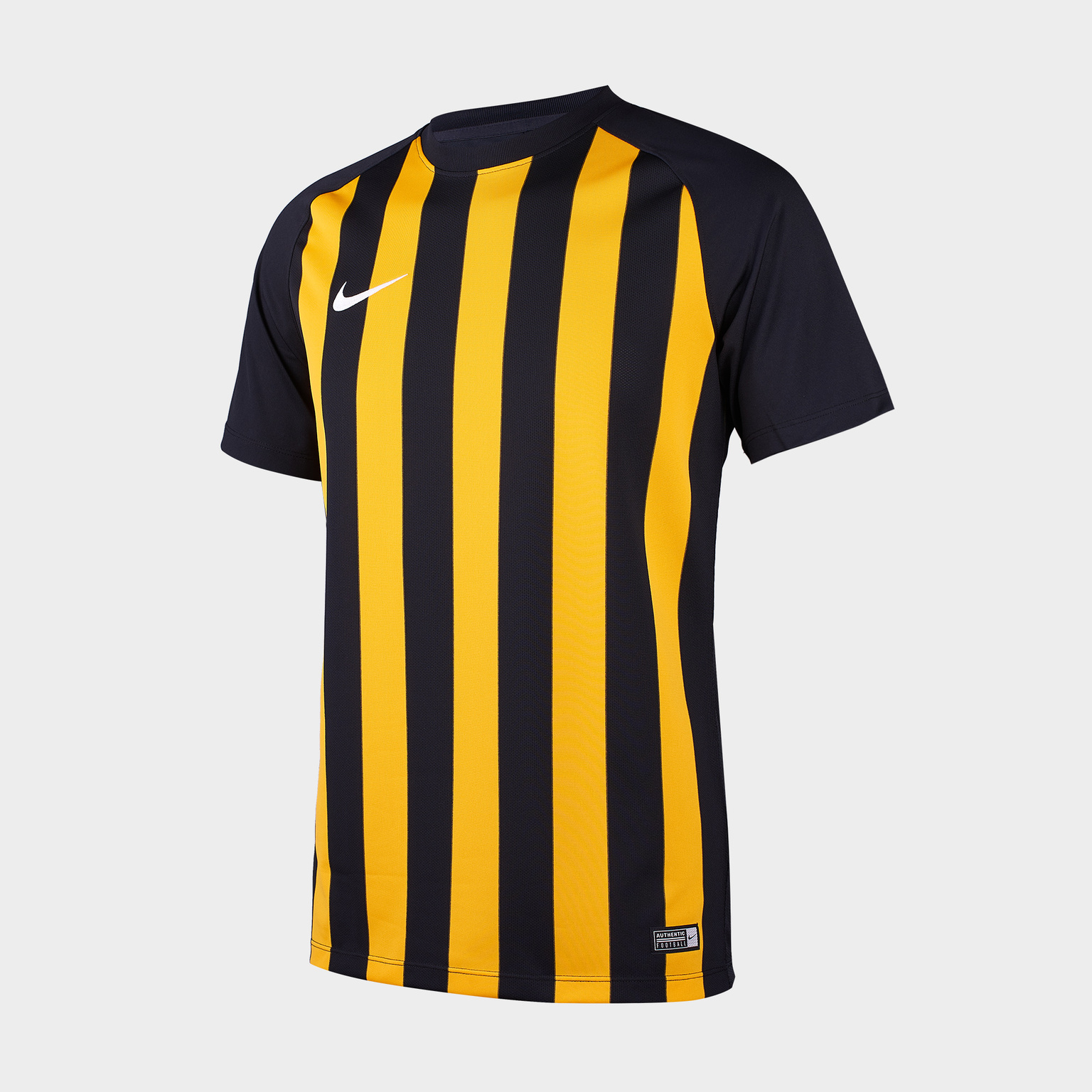 Футболка игровая Nike SS Segment III JSY 832976-010 – купить в интернет магазине footballstore, цена, фото