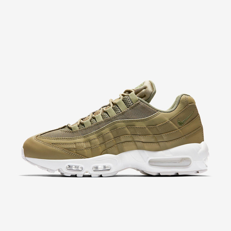 Кроссовки Nike Air Max 95 Essential 749766-201