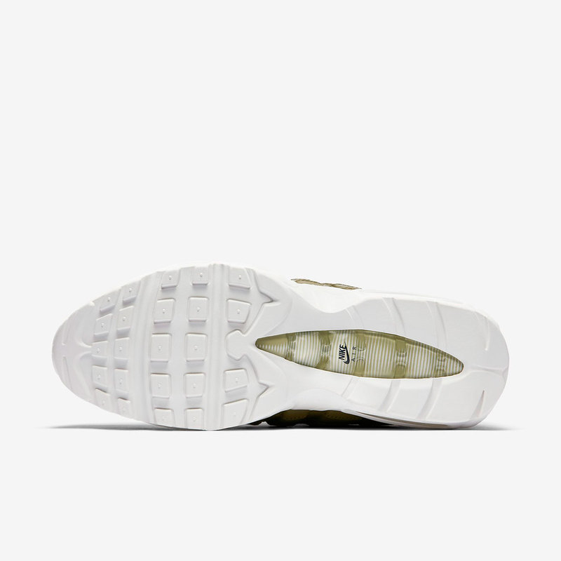 Кроссовки Nike Air Max 95 Essential 749766-201