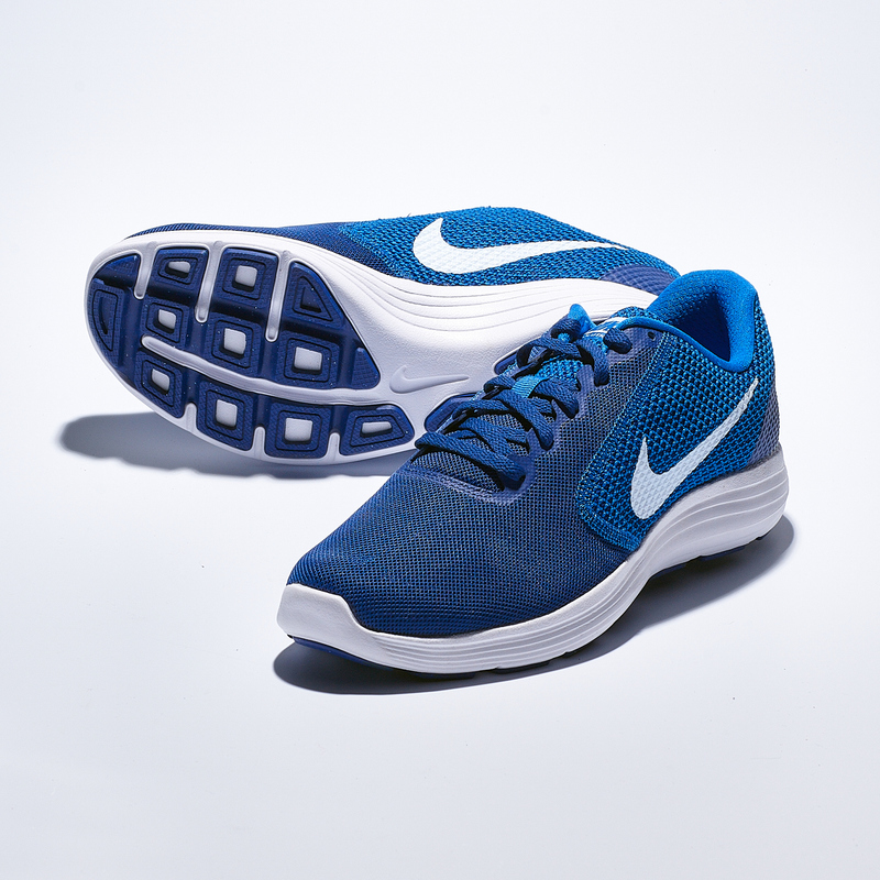 Кроссовки Nike Revolution 3 819300-407