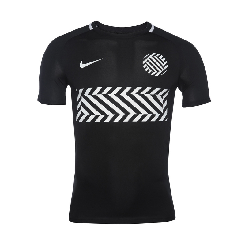 Футболка тренировочная Nike Dry academy18