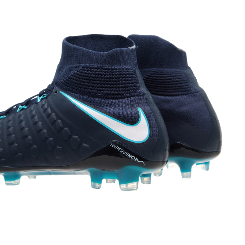 Бутсы Nike HyperVenom Phantom III DF FG 860643-414