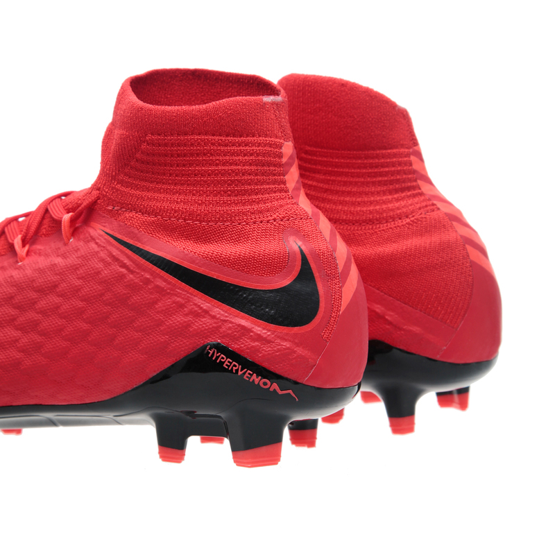 Бутсы Nike Hypervenom Phatal III DF FG 852554-616