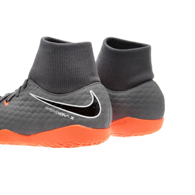 Обувь для зала Nike PhantomX 3 Academy DF IC AH7274-081
