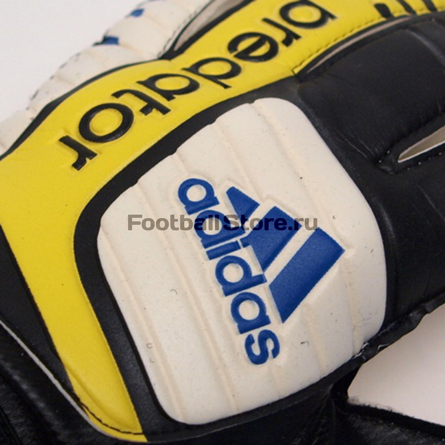 Вратарские перчатки Adidas Predator training