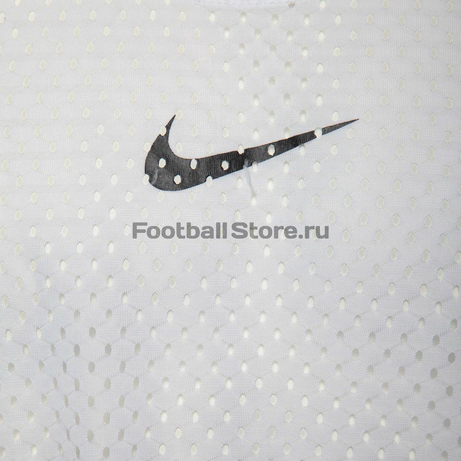 Манишка Nike Scrimmage Vest Small Logo Crew 706510-100