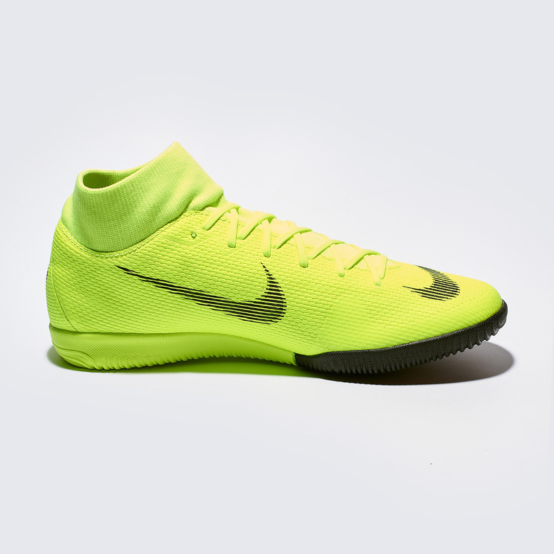 Футзалки Nike SuperflyX 6 Academy IC AH7369-701