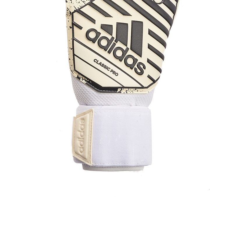 Перчатки вратарские Adidas Classic Pro CW5616