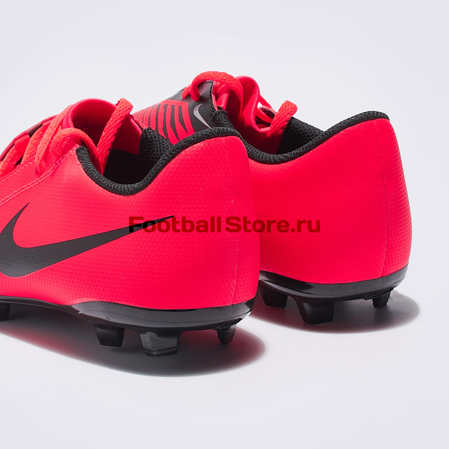 Бутсы детские Nike Phantom Venom Club FG AO0396-600