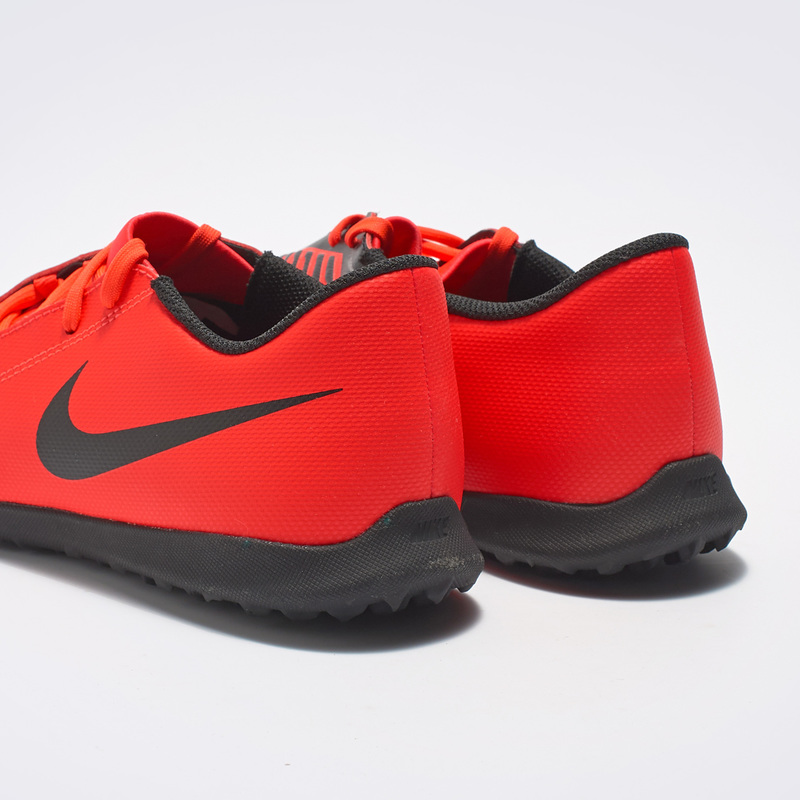 Шиповки Nike Phantom Venom Club TF AO0579-600