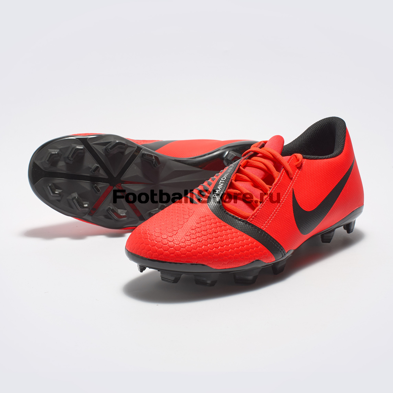 Бутсы Nike Phantom Venom Club FG AO0577-600