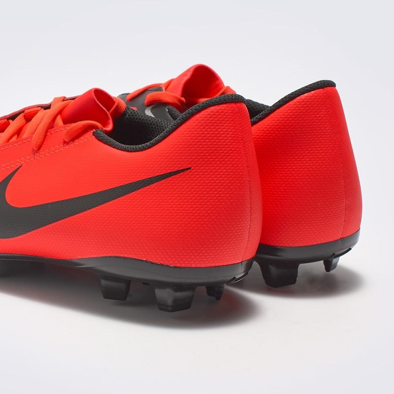 Бутсы Nike Phantom Venom Club FG AO0577-600