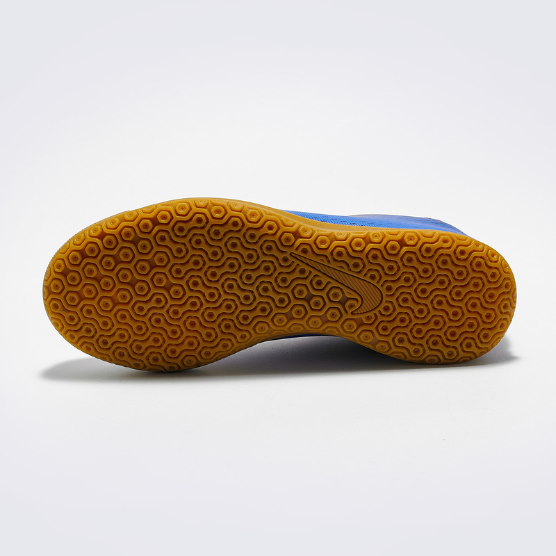 Nike BRAVATAX 2