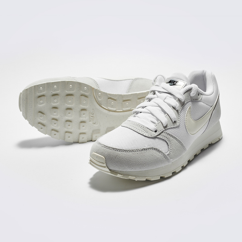 Кроссовки женские Nike Runner 749869-102