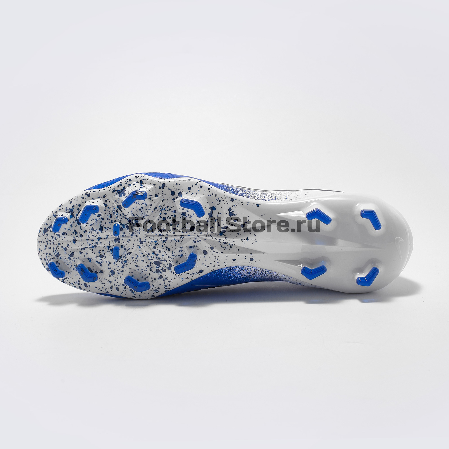 Бутсы Nike Phantom Venom Elite FG AO7540-104