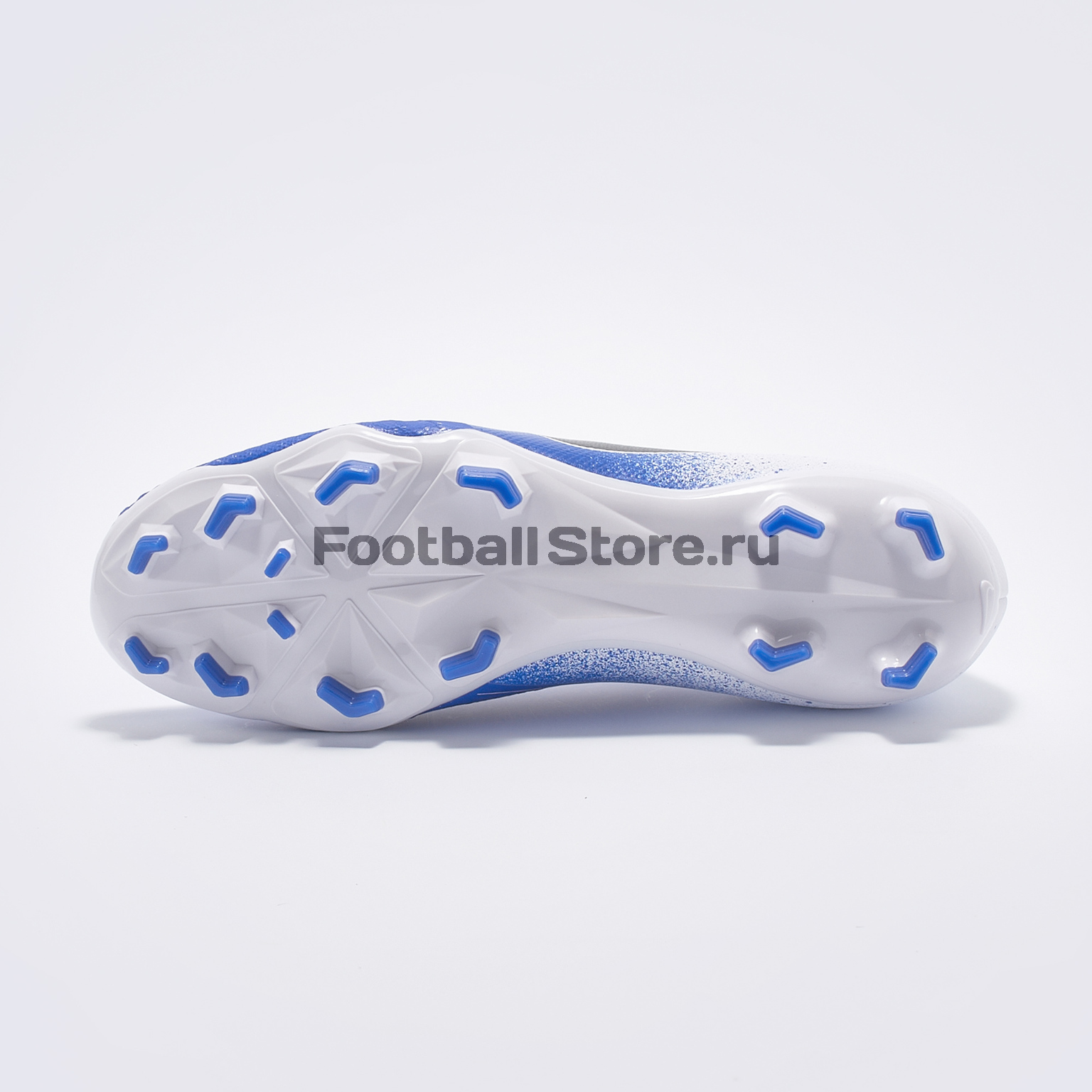Бутсы Nike Phantom Venom Academy FG AO0566-104