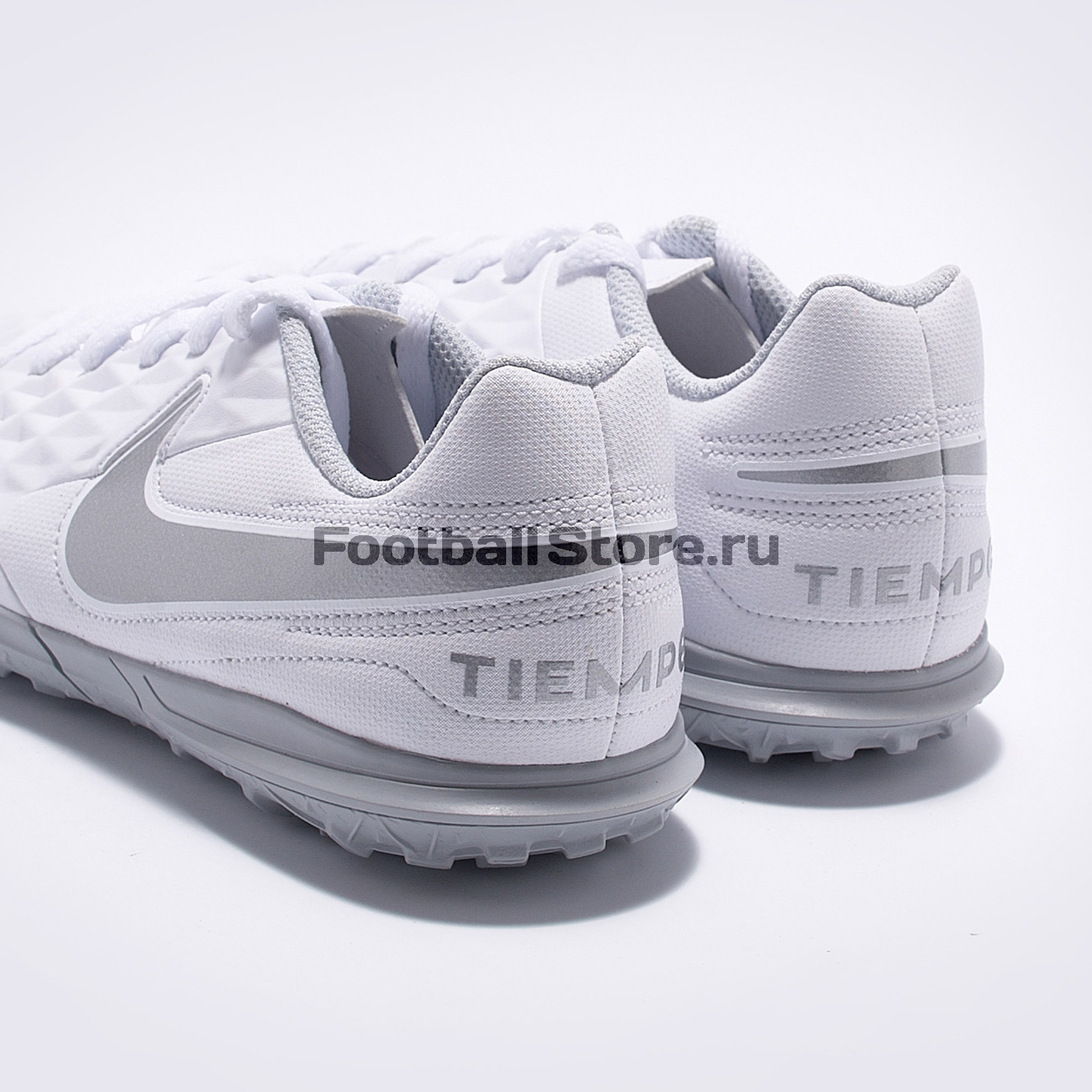 Шиповки детские Nike Legend 8 Club 8 TF AT5883-100