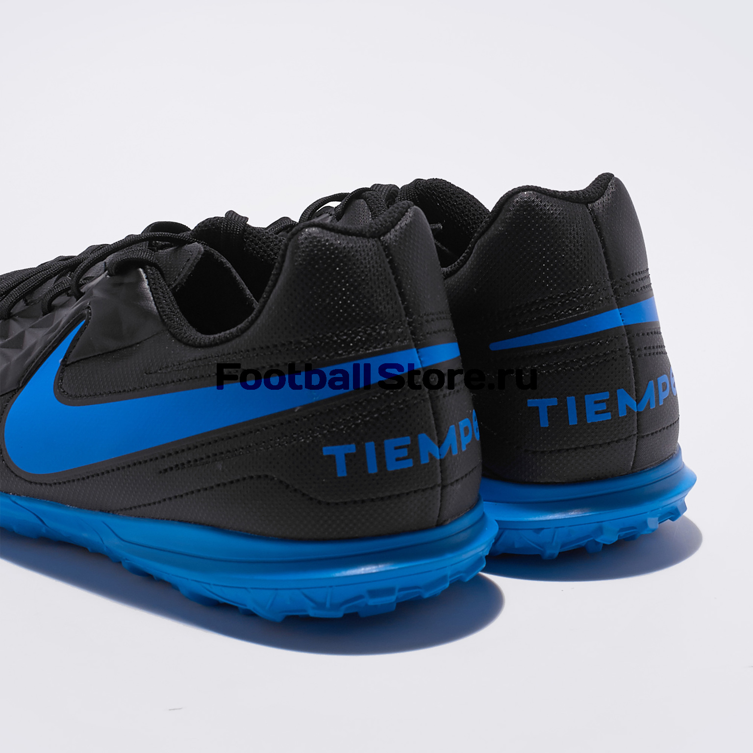 Шиповки Nike Legend 8 Club TF AT6109-004