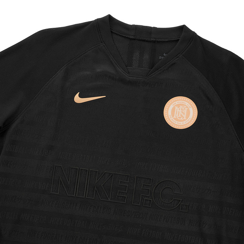 Футболка женская Nike F.C. CD9152-010