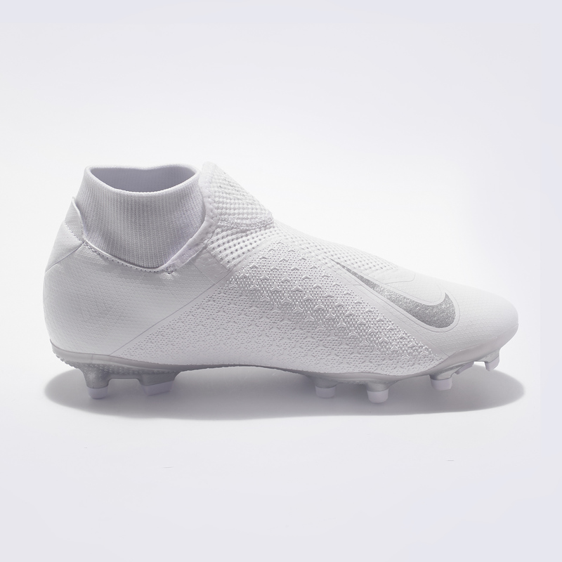 Бутсы Nike Phantom VSN Academy DF FG/MG AO3258-100