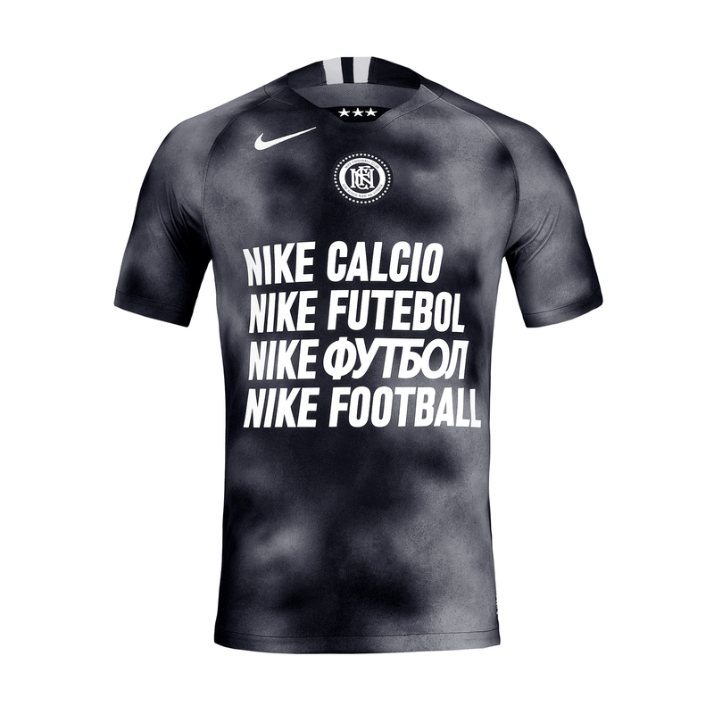 Футболка Nike F.C. AQ0662-010