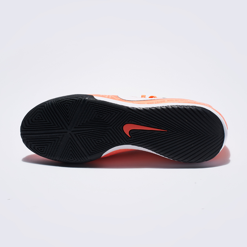 Футзалки Nike Phantom Venom Academy IC AO0570-810