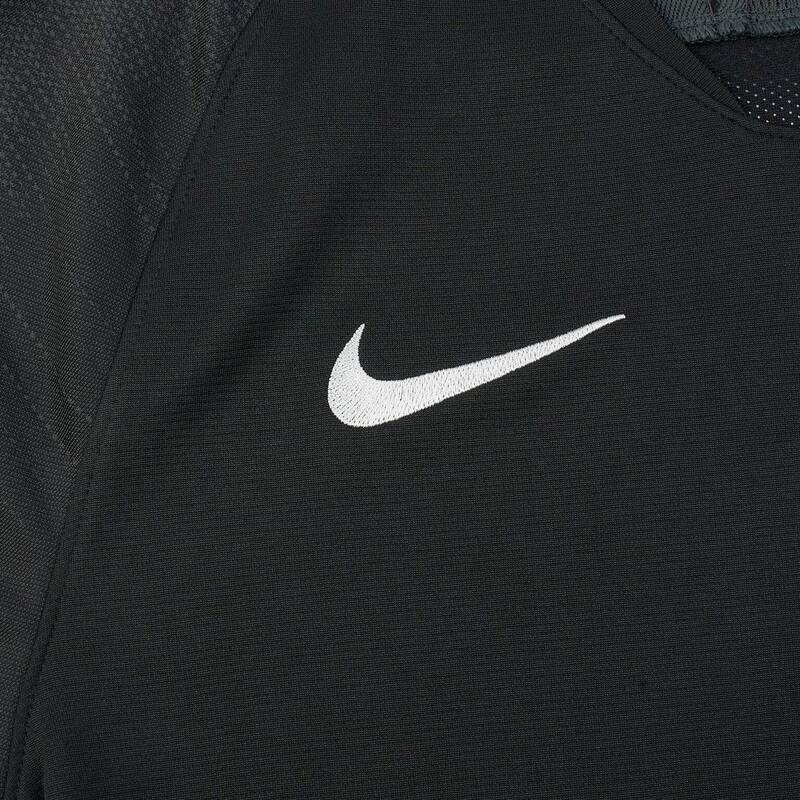 Футболка Nike Dry Strike SS AJ1018-010