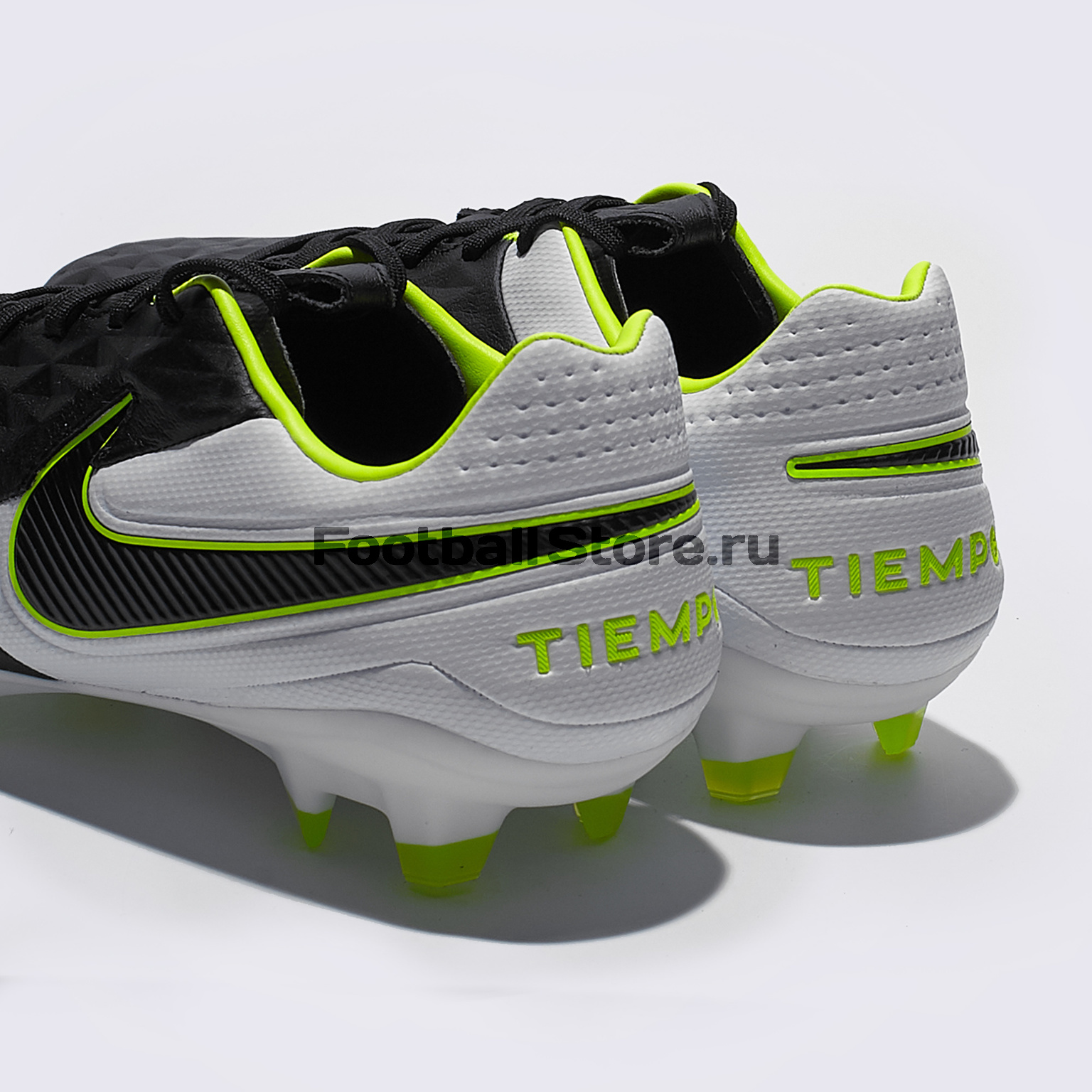 nike ao3108 104