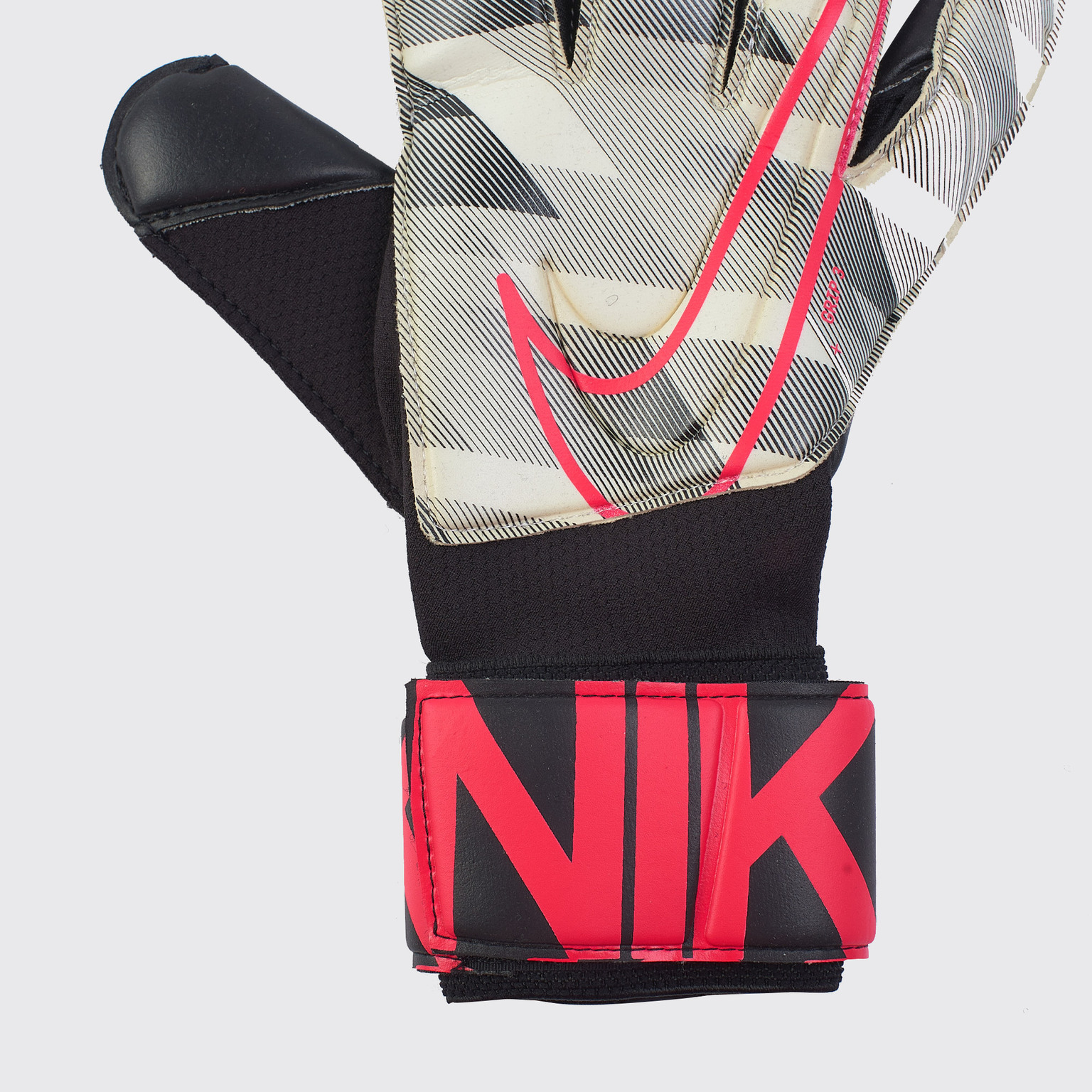 Перчатки вратарские Nike Grip 3 GFX CQ6376-100