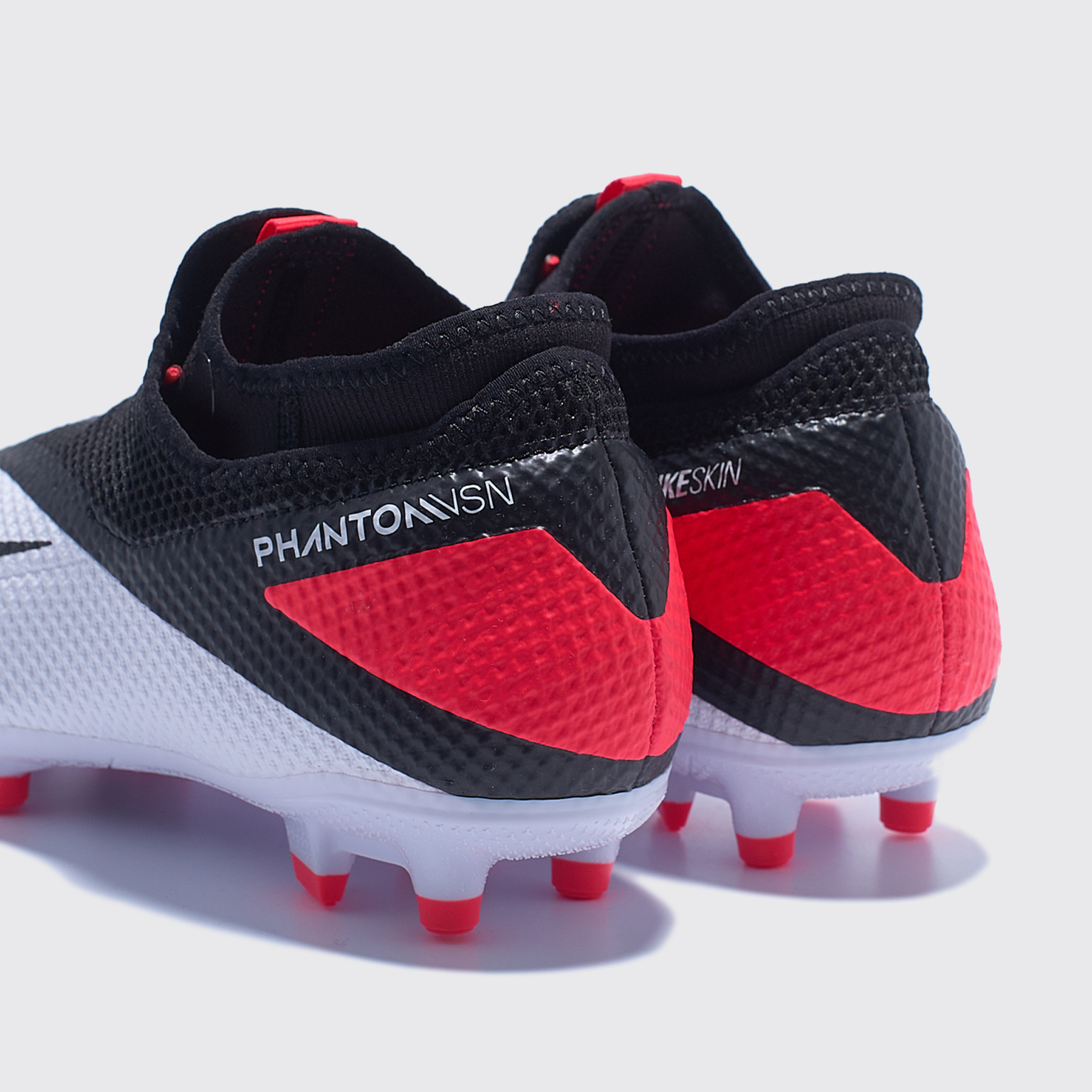 Бутсы Nike Phantom Vision 2 Academy DF FG/MG CD4156-106