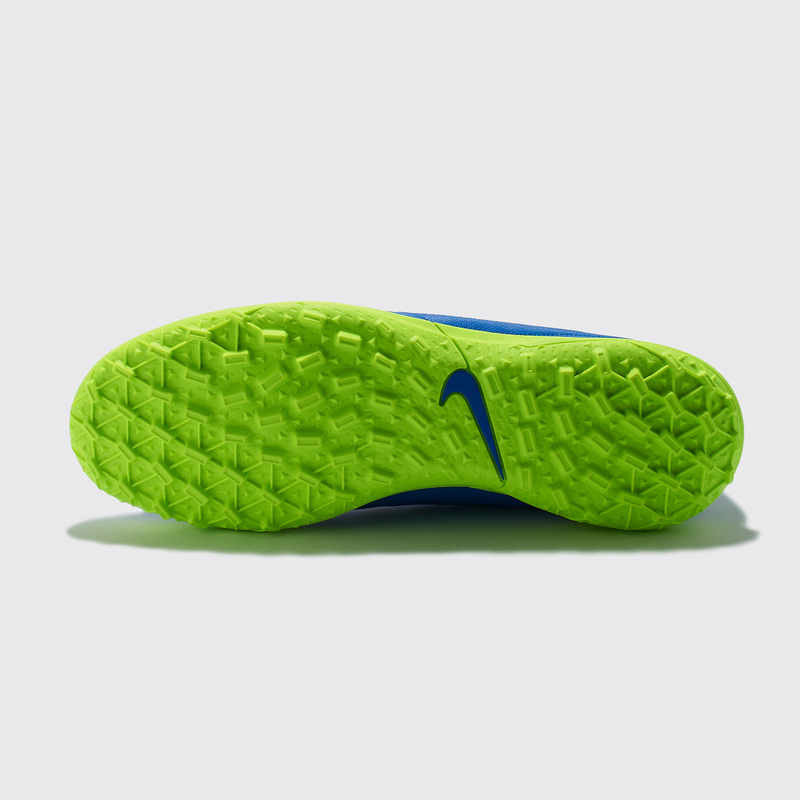 Шиповки Nike Legend 8 Club TF AT6109-474