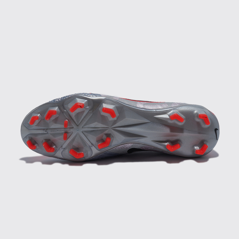 Бутсы Nike Phantom Venom Elite FG AO7540-906