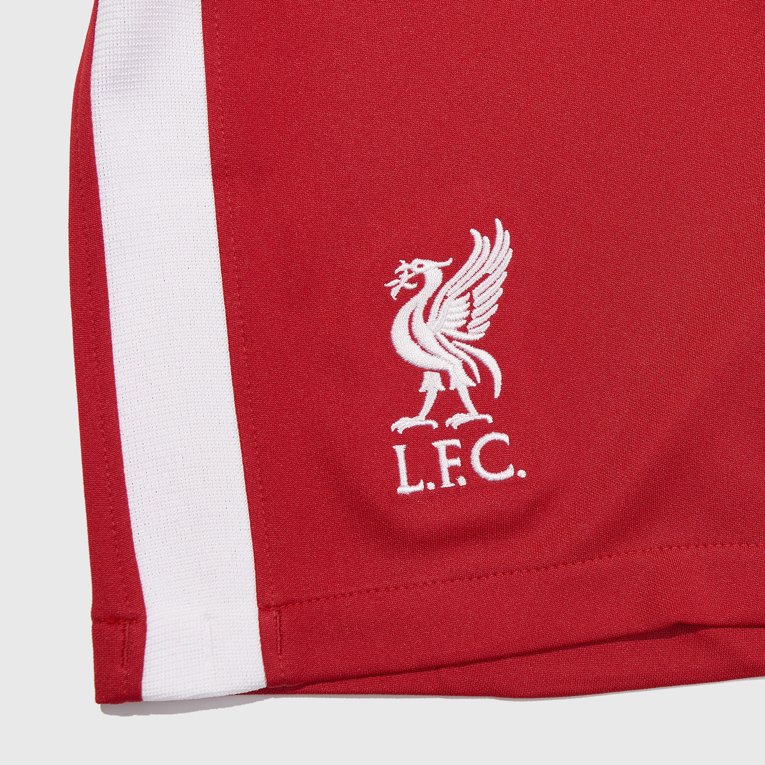 Шорты домашние подростковые Nike Liverpool сезон 2020/21