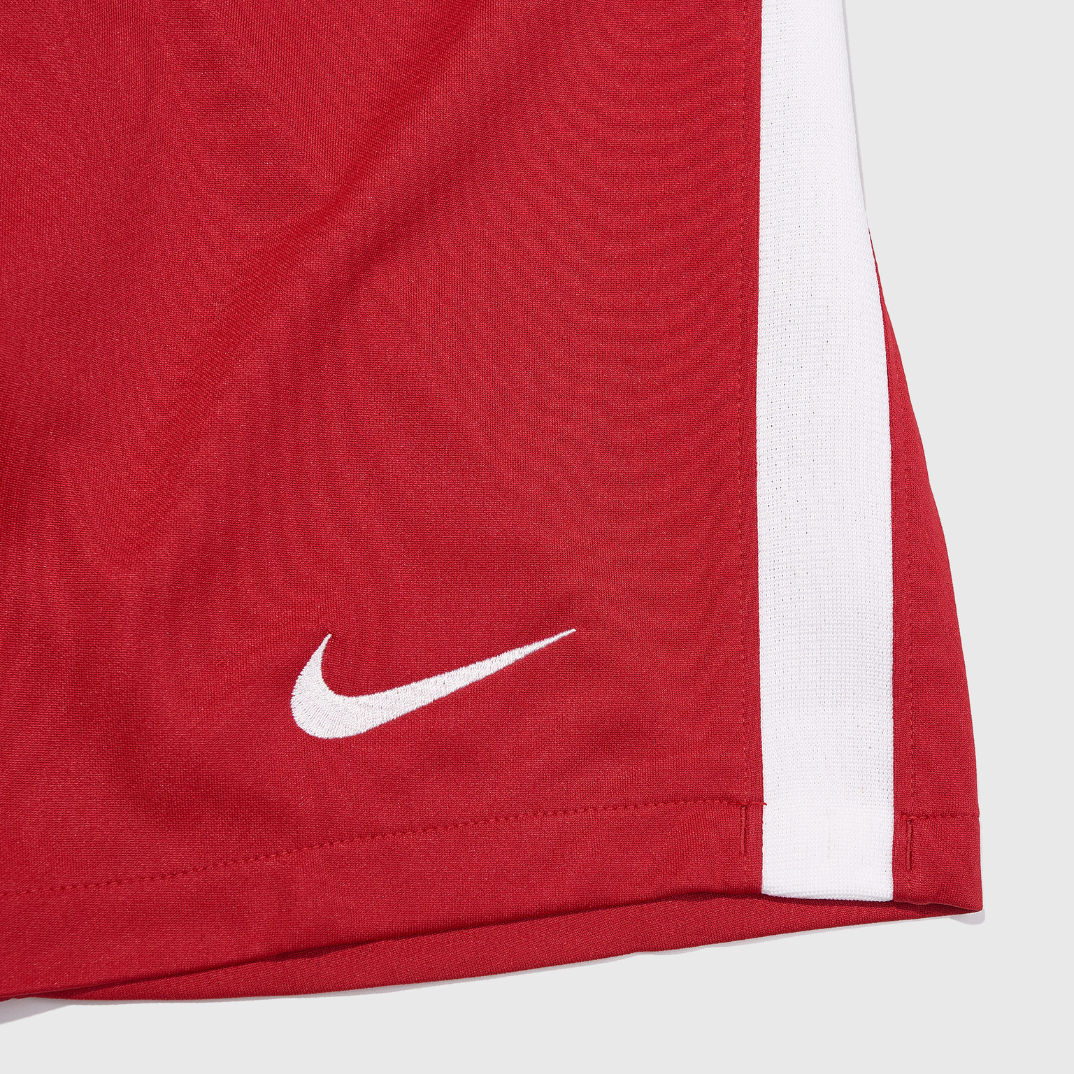 Шорты домашние подростковые Nike Liverpool сезон 2020/21