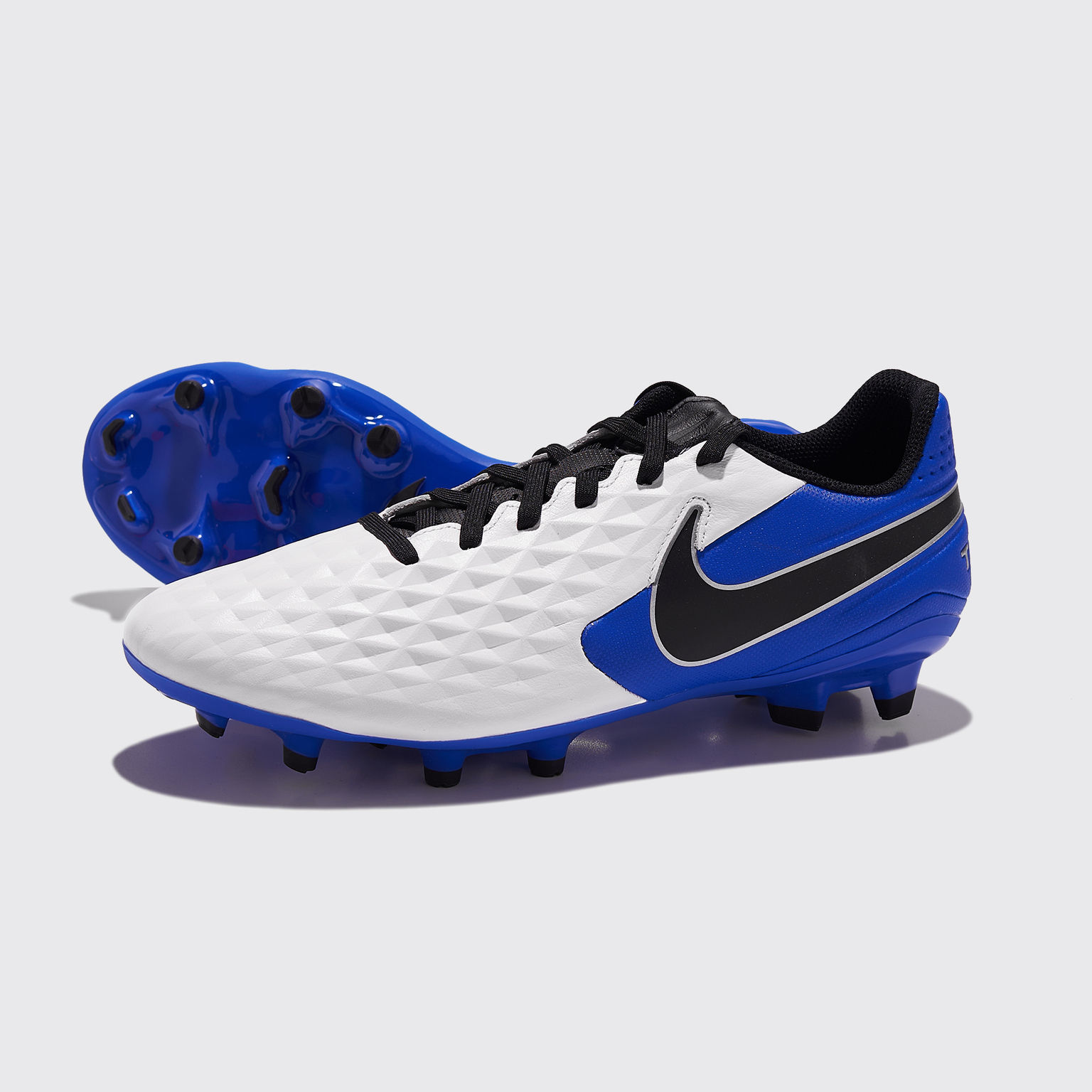 Бутсы Nike Legend 8 Academy FG/MG AT5292-104