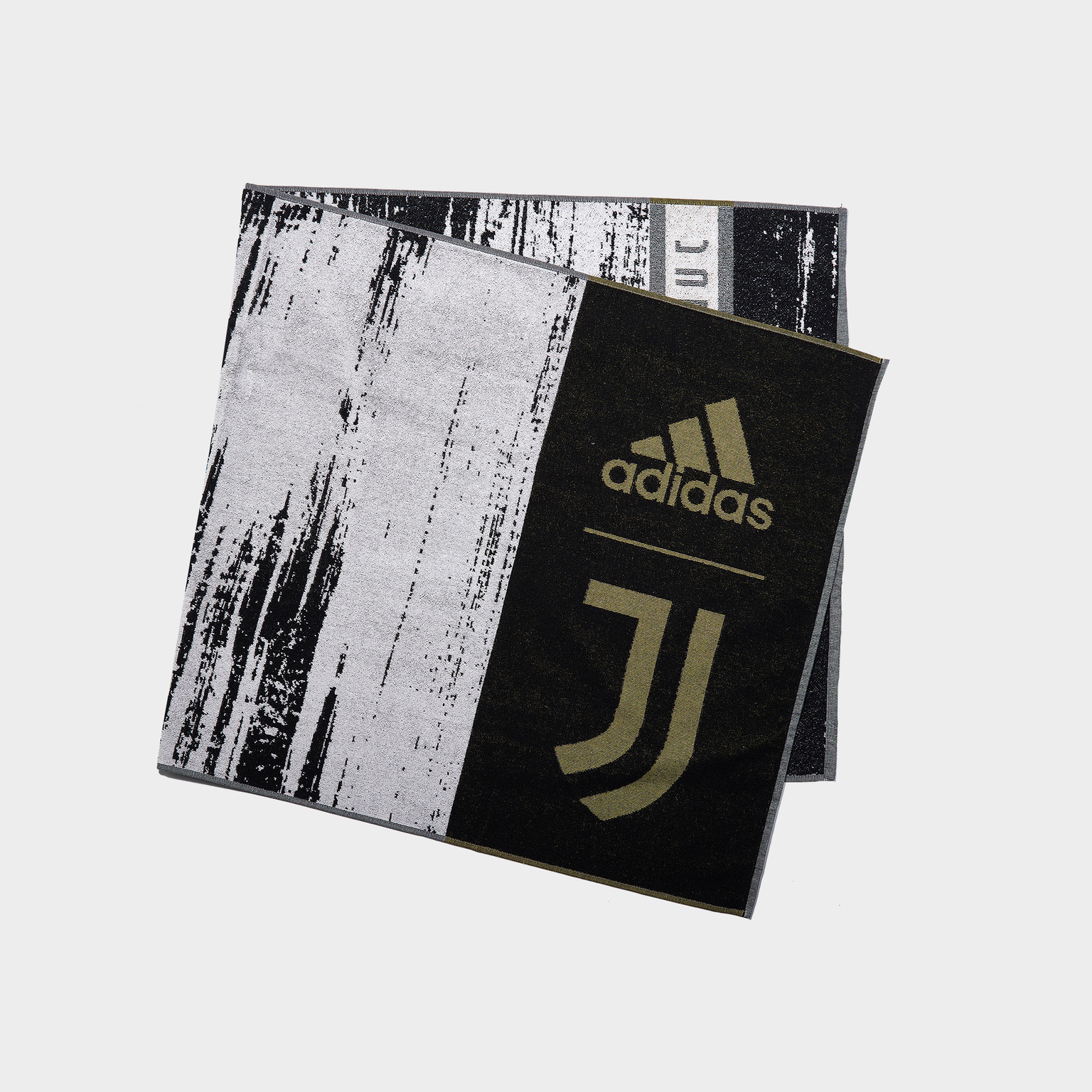 Полотенце Adidas Juventus GD9010