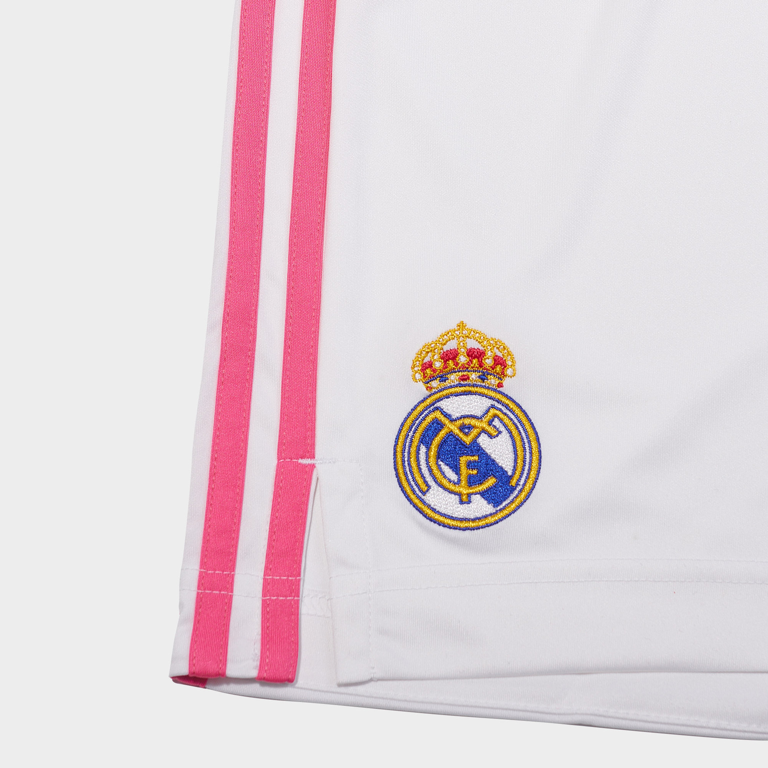 Шорты домашние подростковые Adidas Real Madrid сезон 2020/21