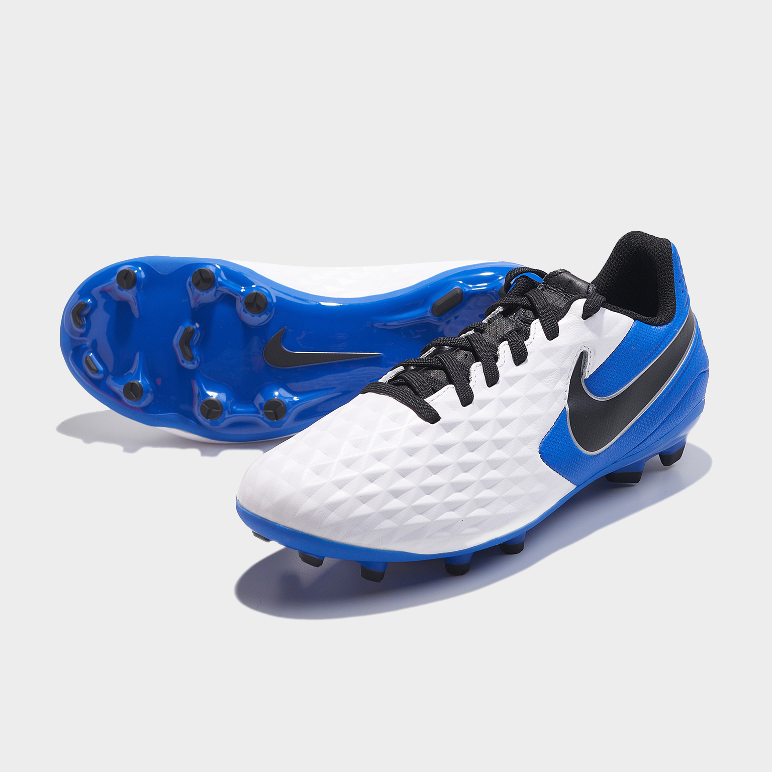 Бутсы детские Nike Tiempo Legend 8 Academy FG/MG AT5732-104