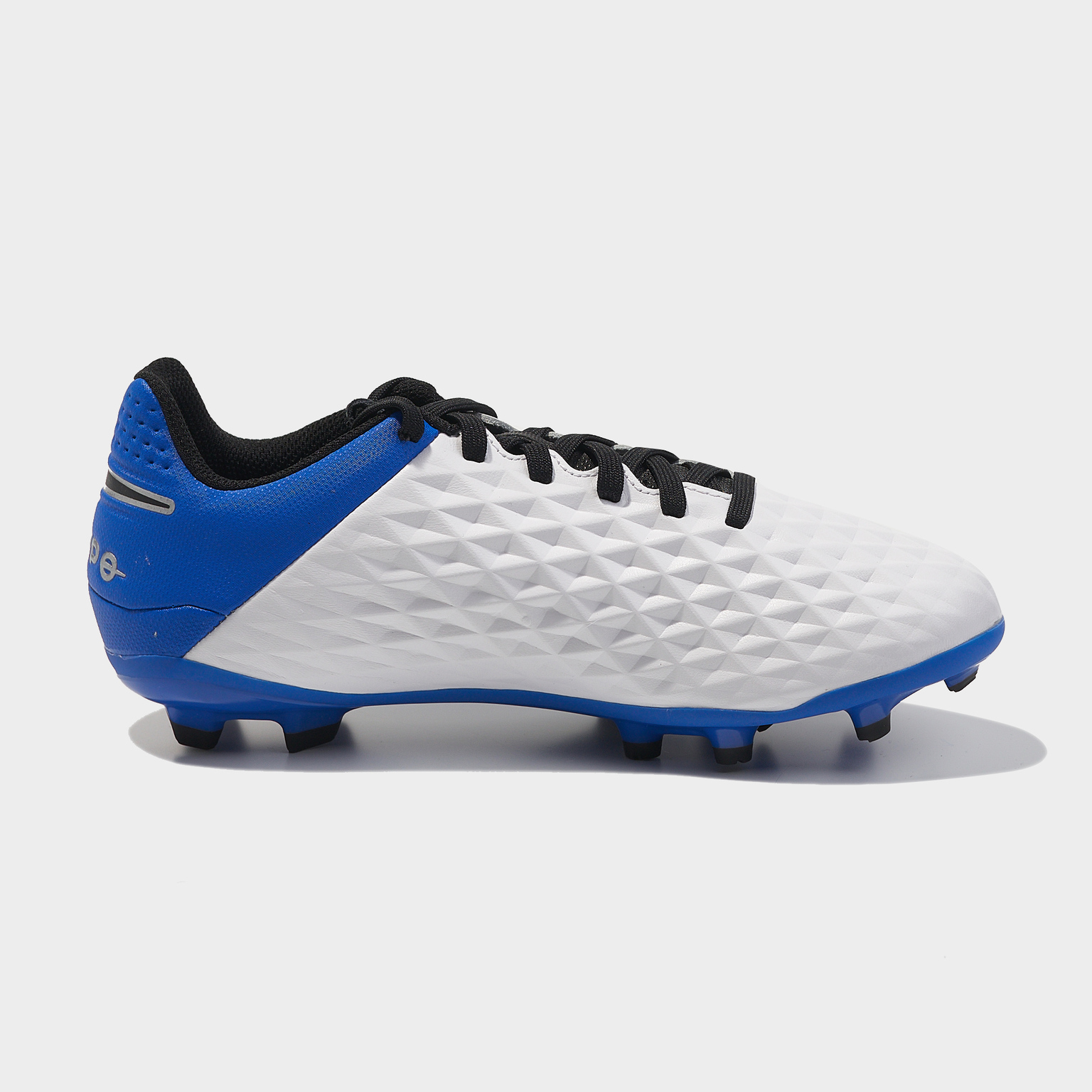 Бутсы детские Nike Tiempo Legend 8 Academy FG/MG AT5732-104