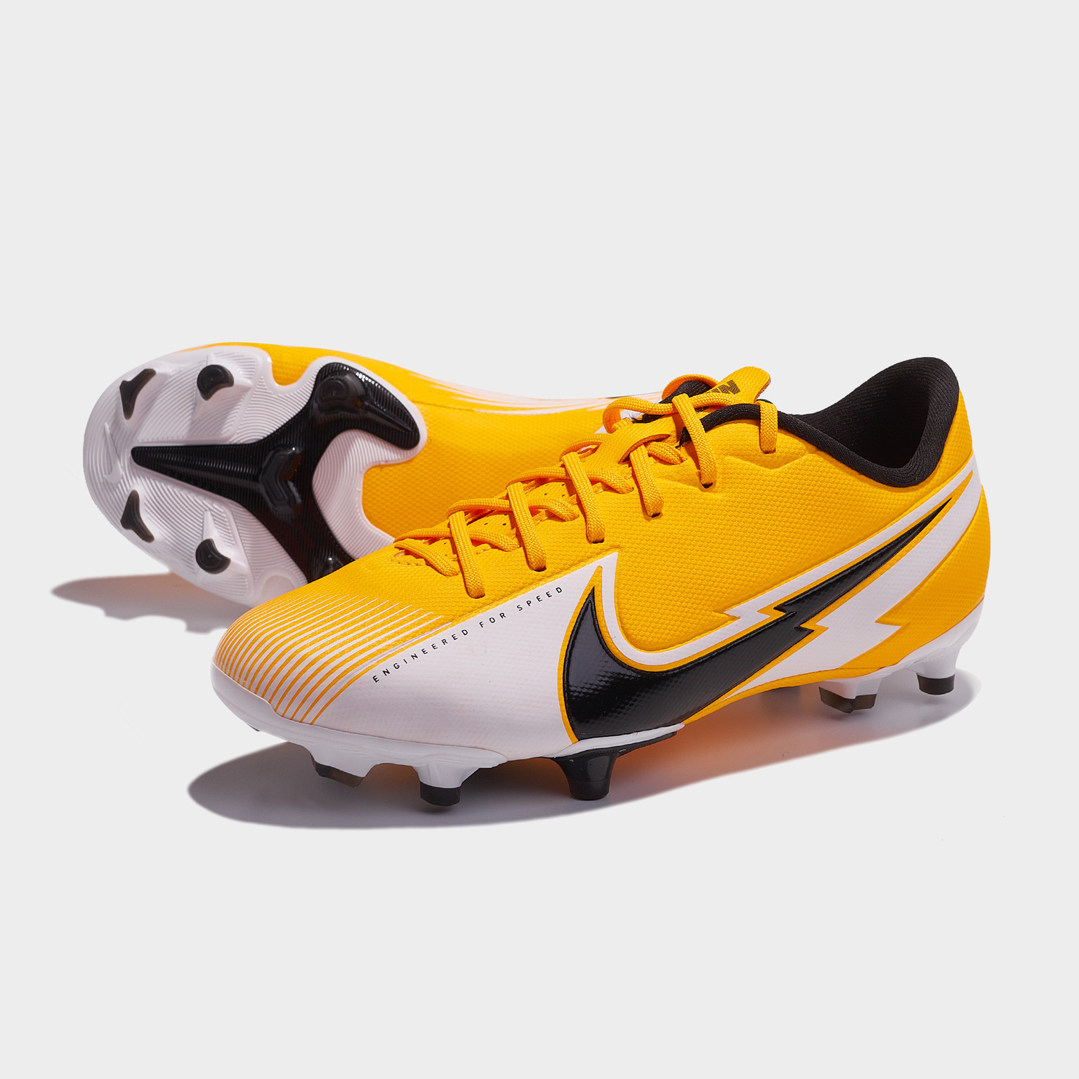 Бутсы детские Nike Vapor 13 Academy FG/MG AT8123-801