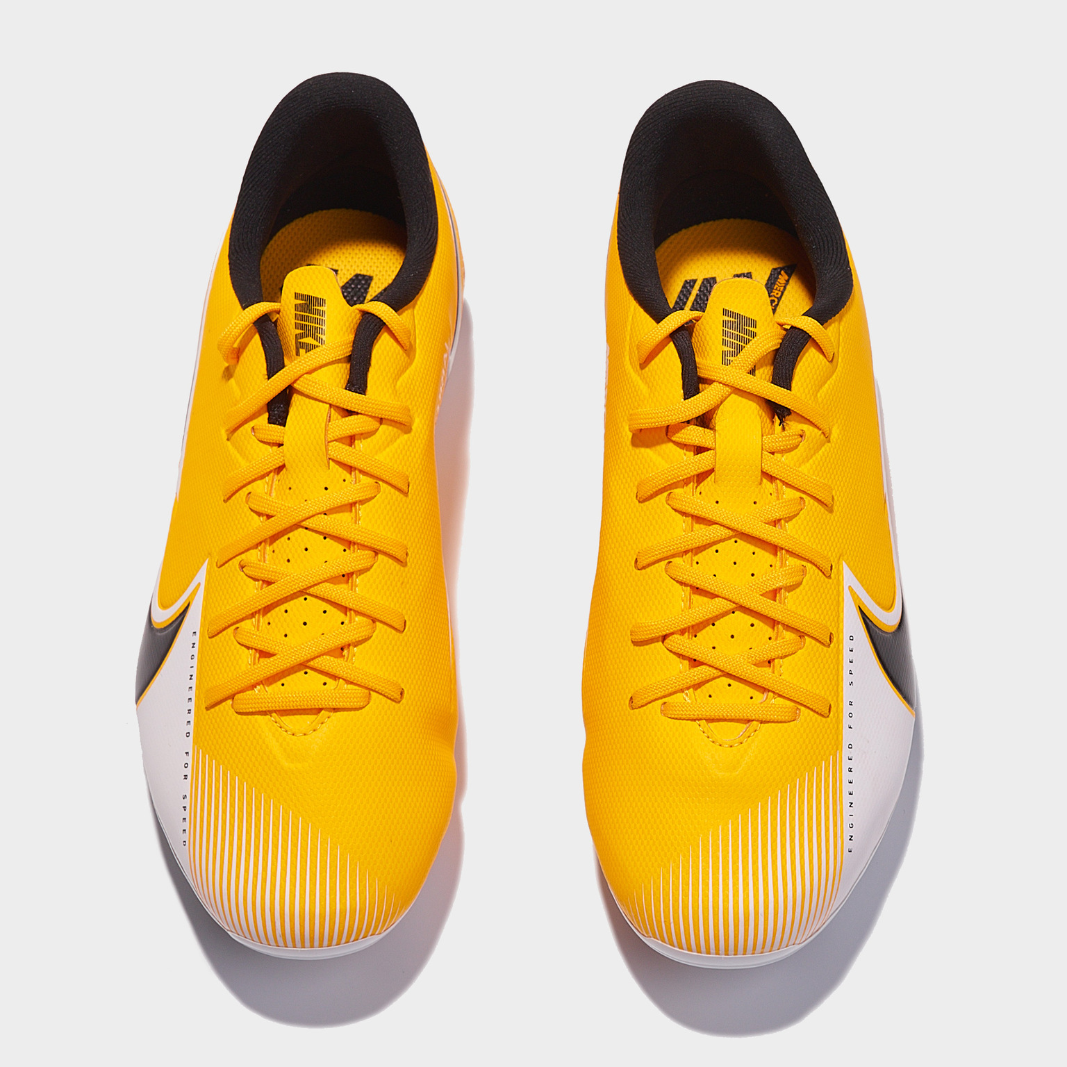 Бутсы детские Nike Vapor 13 Academy FG/MG AT8123-801