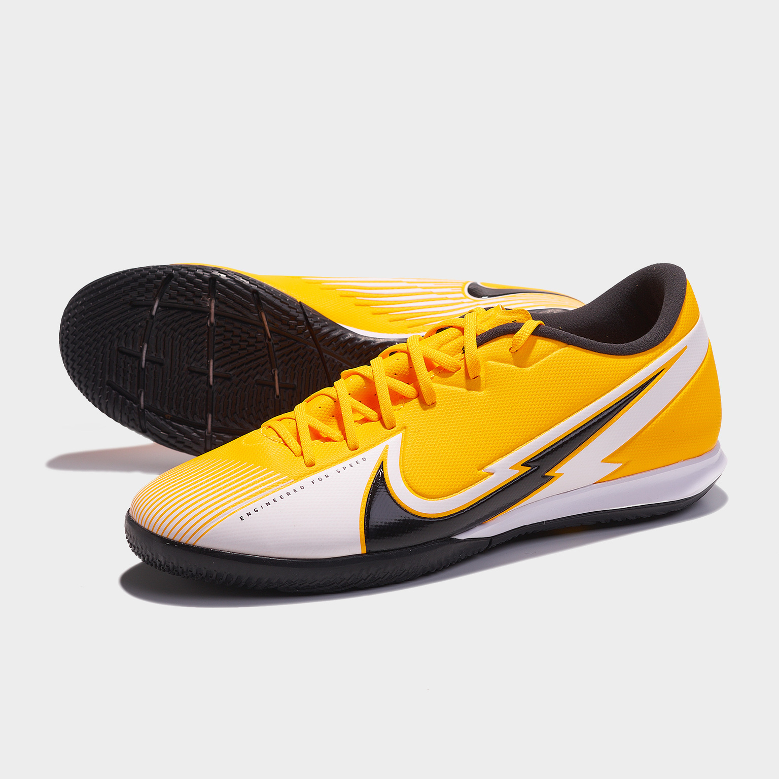 Футзалки Nike Vapor 13 Academy IC AT7993-801 – купить в интернет ...