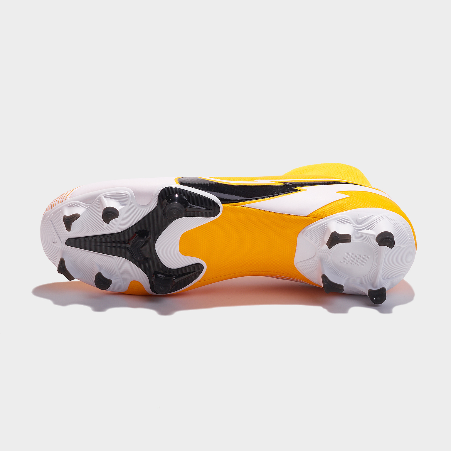Бутсы Nike Superfly 7 Academy FG/MG AT7946-801