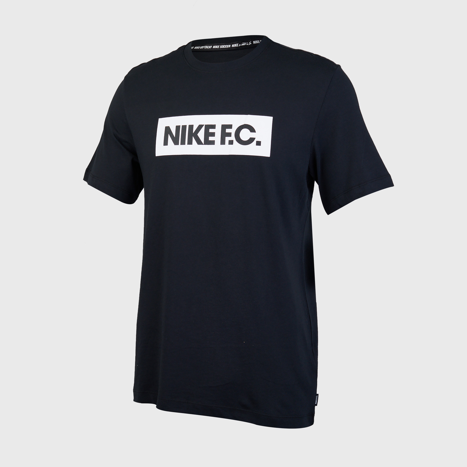 Футболка хлопковая Nike F.C.Tee Essentials CT8429-010