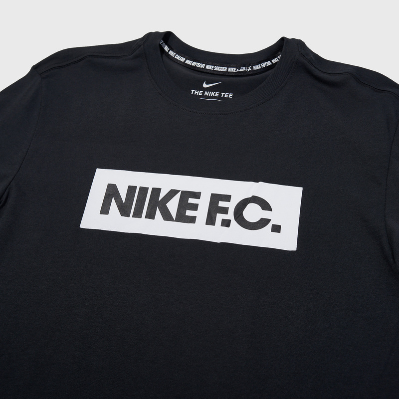 Футболка хлопковая Nike F.C.Tee Essentials CT8429-010