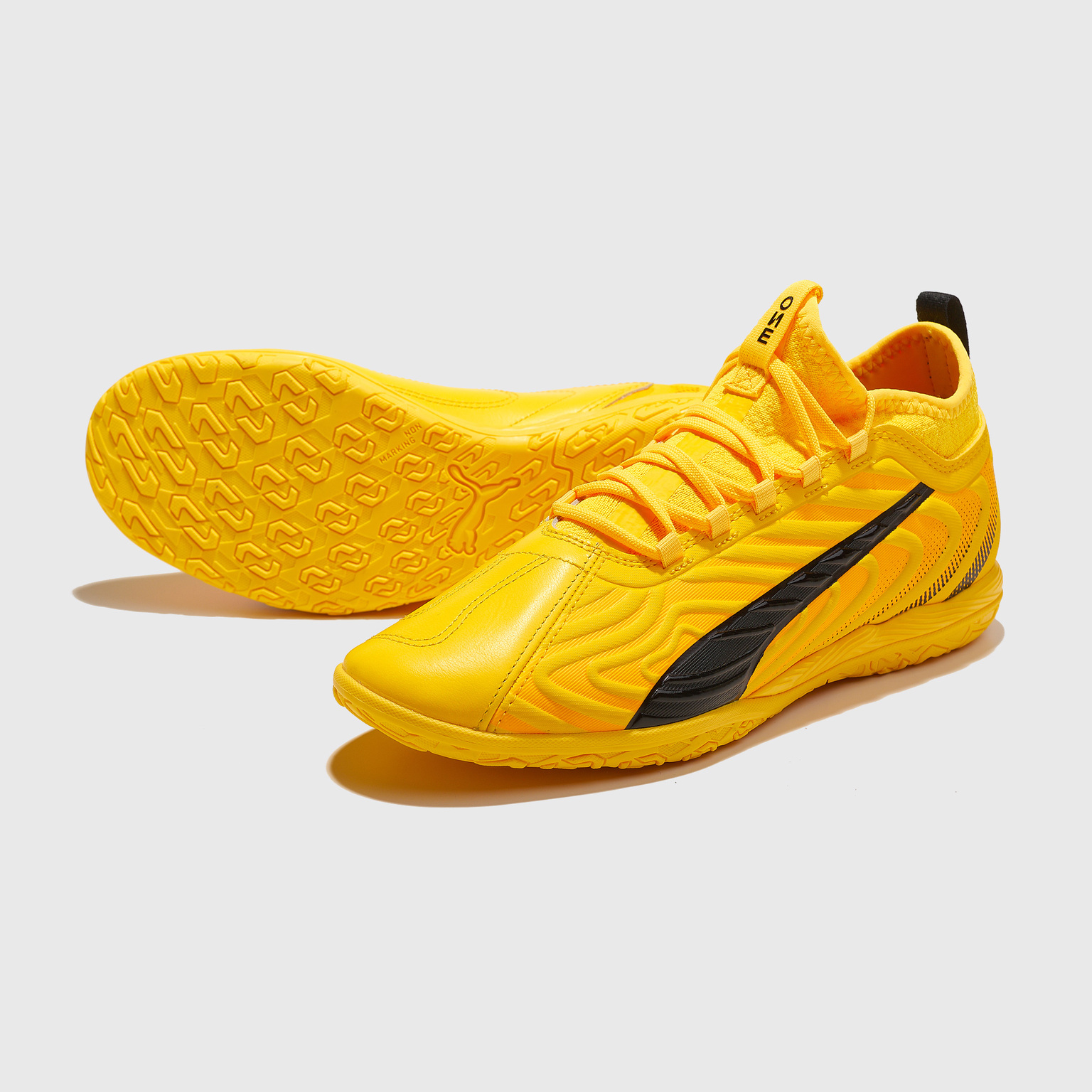 Футзалки Puma One 20.3 IT 10582901